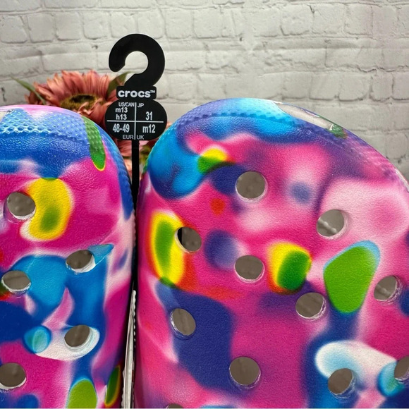 NWT crocs tie dye classic solarized clog sz men\'s 13 main image 4